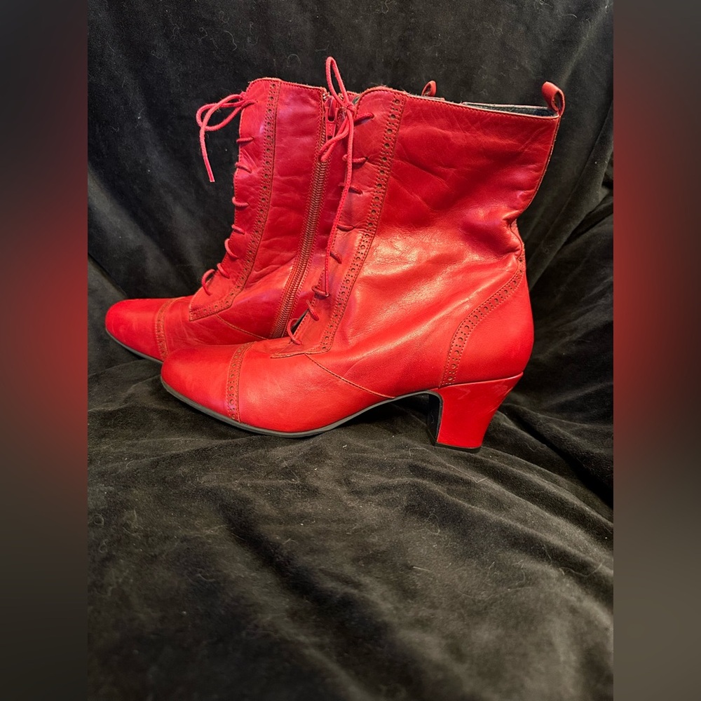 NWT Miz Mooz Red Kid Leather Women's Boots, Size 9.5 - Picture 3 of 12